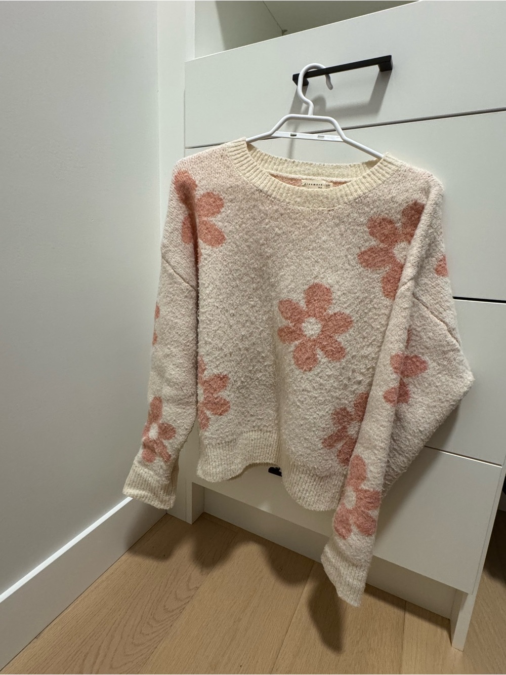 Dreamers by Debut Floral Sweater S/M | Cream Pink Daisy Knit Cozy Pullover